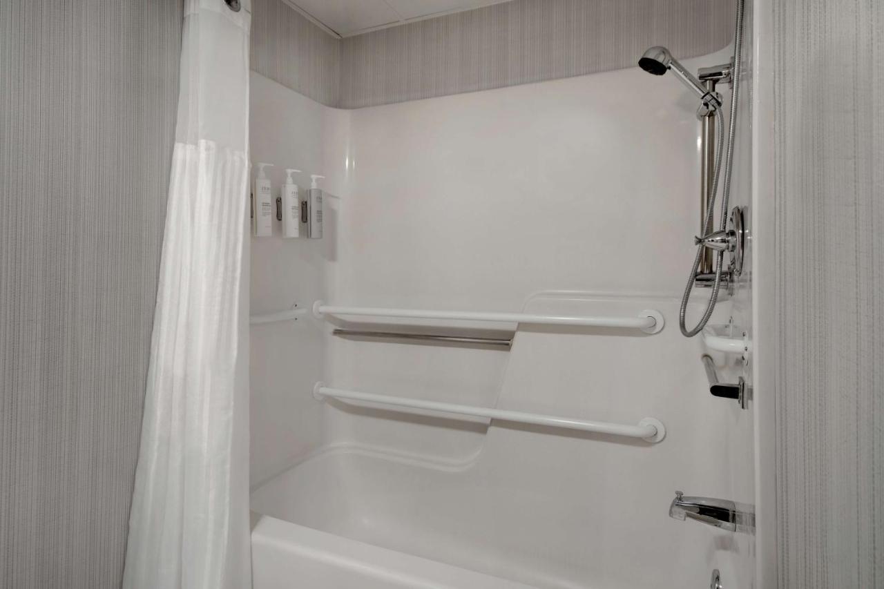Spark By Hilton Rochester University Area מראה חיצוני תמונה