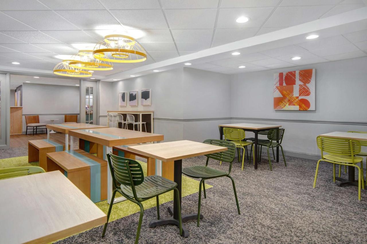Spark By Hilton Rochester University Area מראה חיצוני תמונה