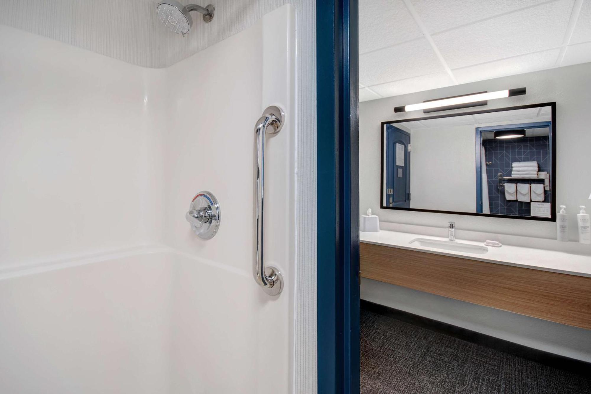Spark By Hilton Rochester University Area מראה חיצוני תמונה